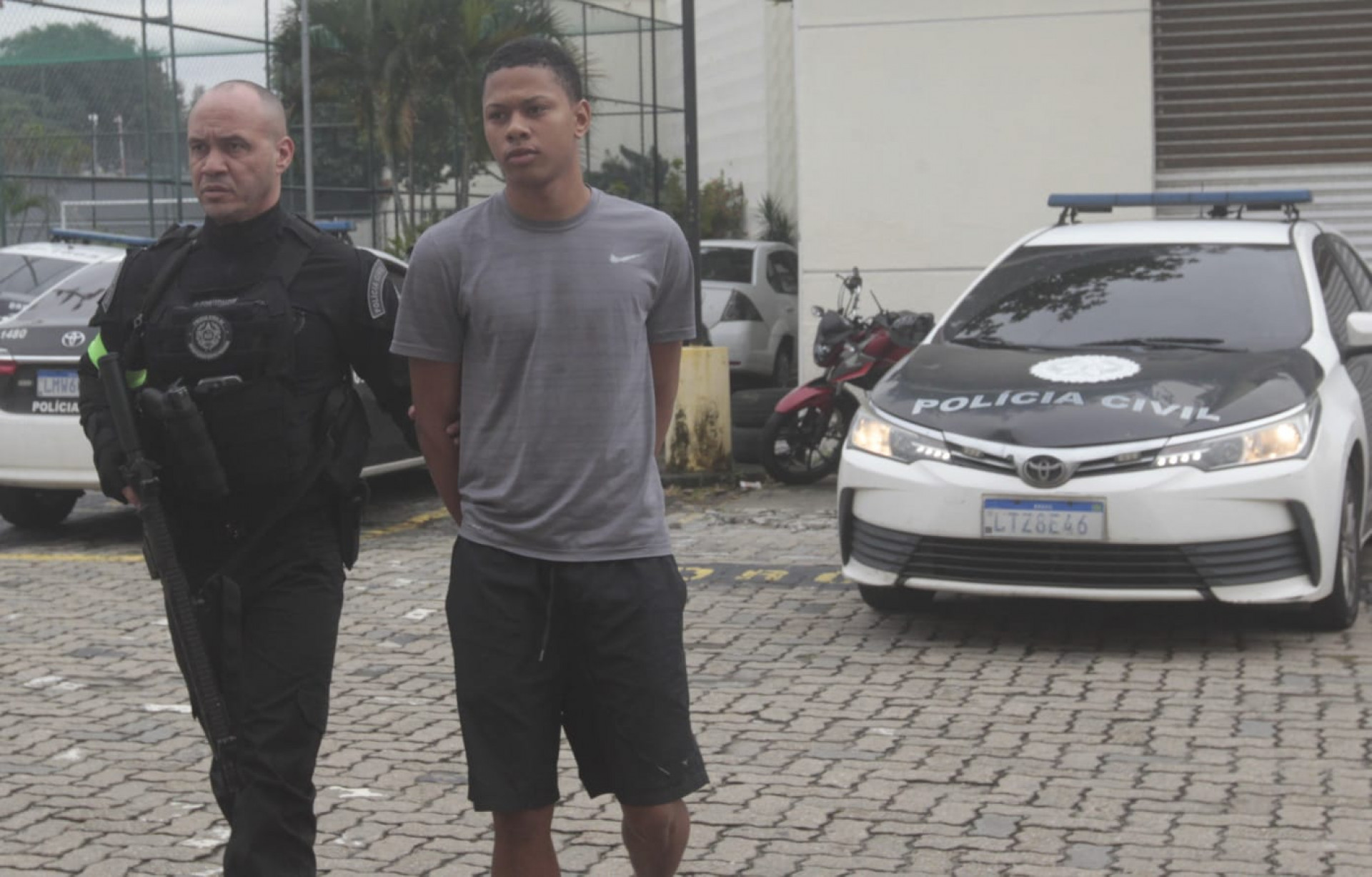 Presos foram levados para a Cidade da Polícia - Reginaldo Pimenta / Agência O Dia