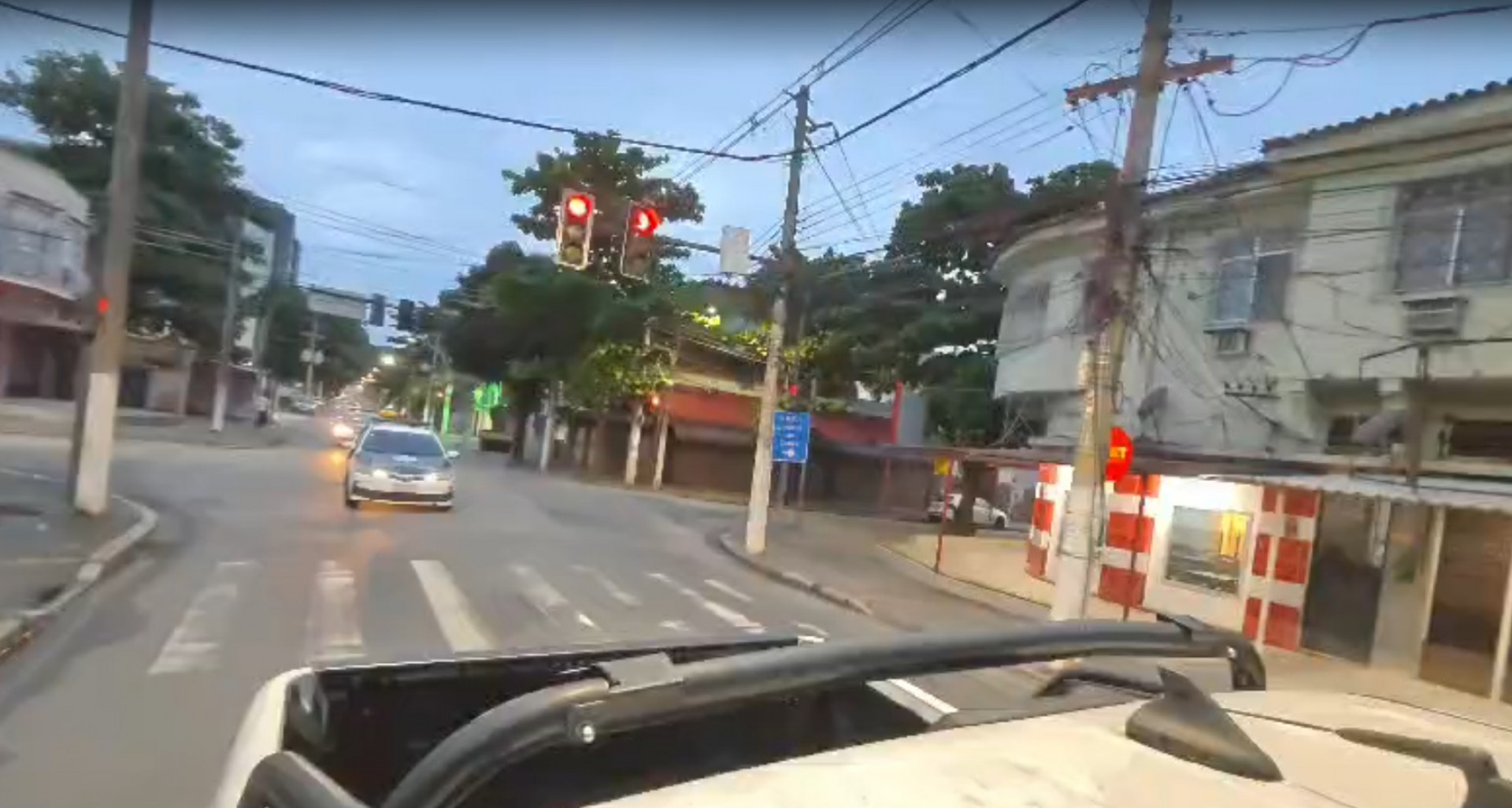 Policiais civis atuam no Complexo do Lins para prender traficantes do Comando Vermelho - Reprodução
