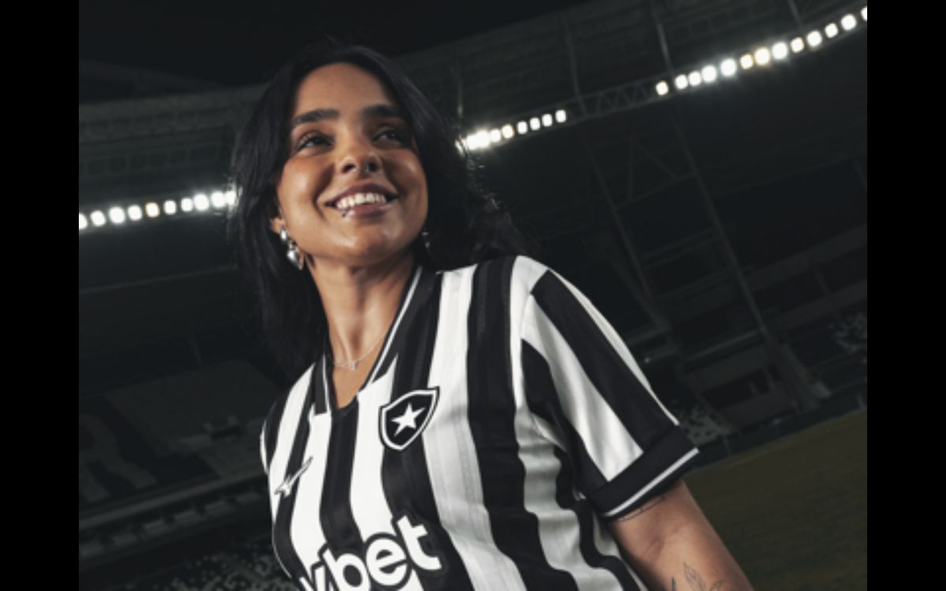 Novo uniforme do Botafogo, em parceria com a Mizuno - Divulgação / Botafogo