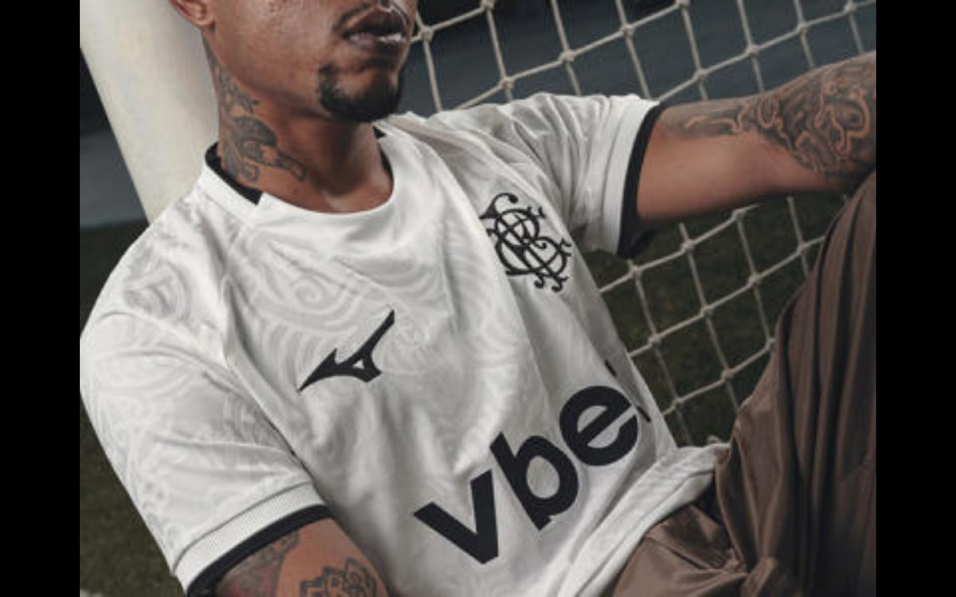 Novo uniforme do Botafogo, em parceria com a Mizuno - Divulgação / Botafogo