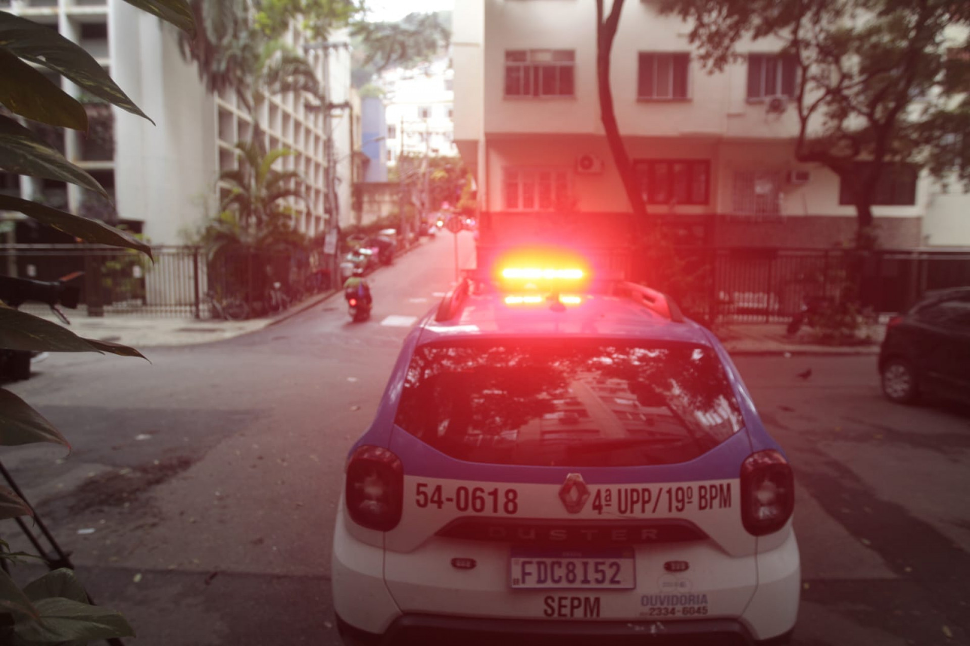 Policiamento foi reforçado no acesso ao Morro da Babilônia, no Leme, na Zona Sul do Rio - Reginaldo Pimenta / Agência O DIA