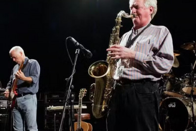 Dick Parry, saxofonista do Pink Floyd, morre aos 83 anos