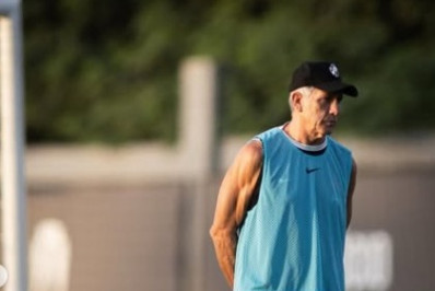 Vasco busca vitórias em casa para colar no G-6 antes de paralisação para a Copa
