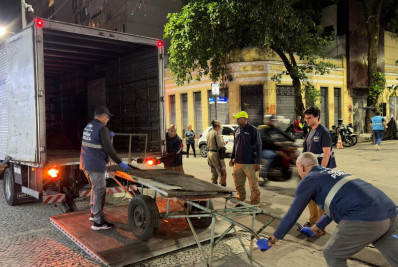 Ação em Ipanema multa restaurante em quase R$ 3 mil e apreende estruturas nas calçadas