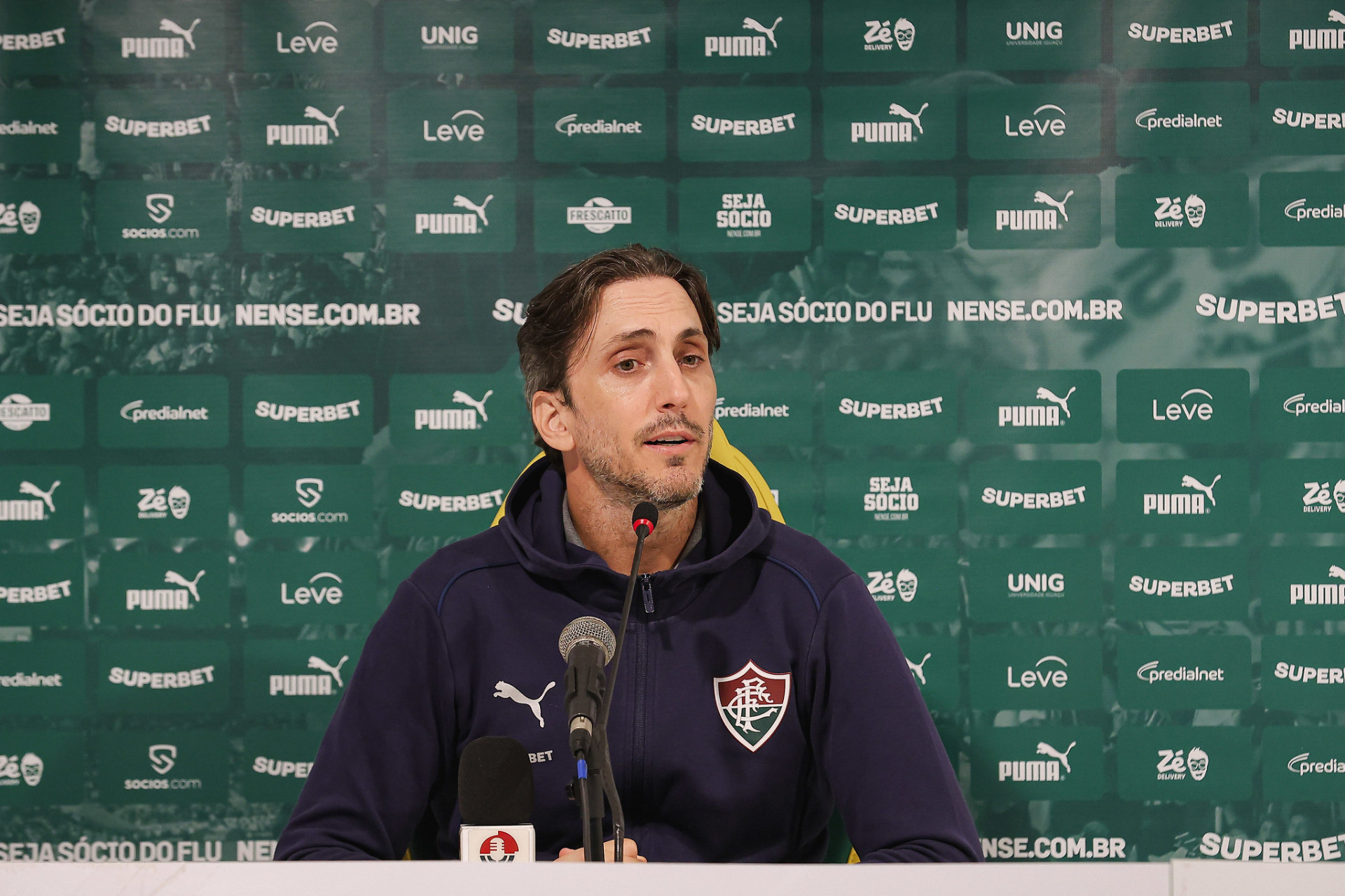 Zubeldía assume jogo ruim do Fluminense, mas critica arbitragem: 'Não consigo entender'