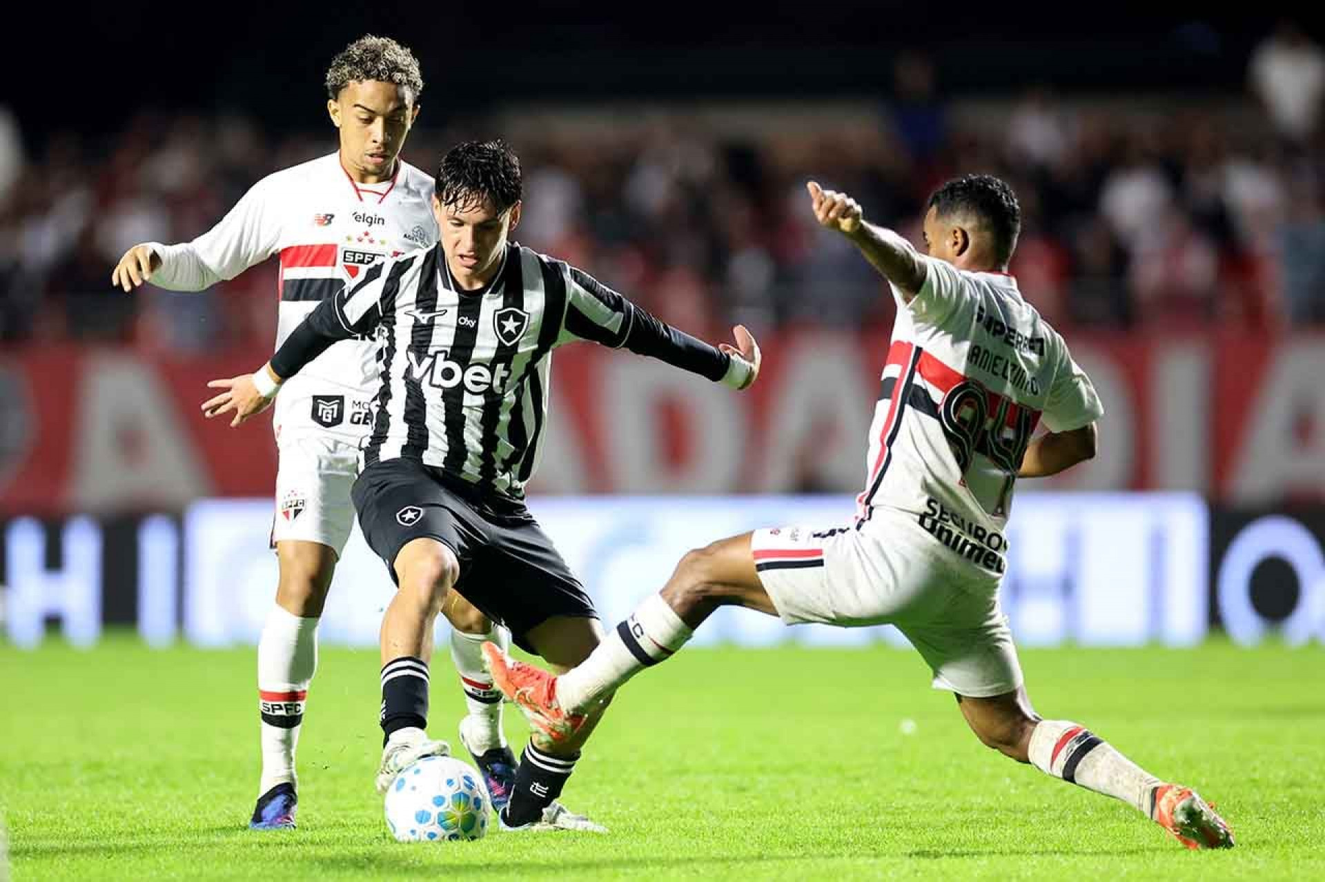 Pablo Maia v&ecirc; empate amargo do S&atilde;o Paulo contra o Botafogo: ”Muito triste”