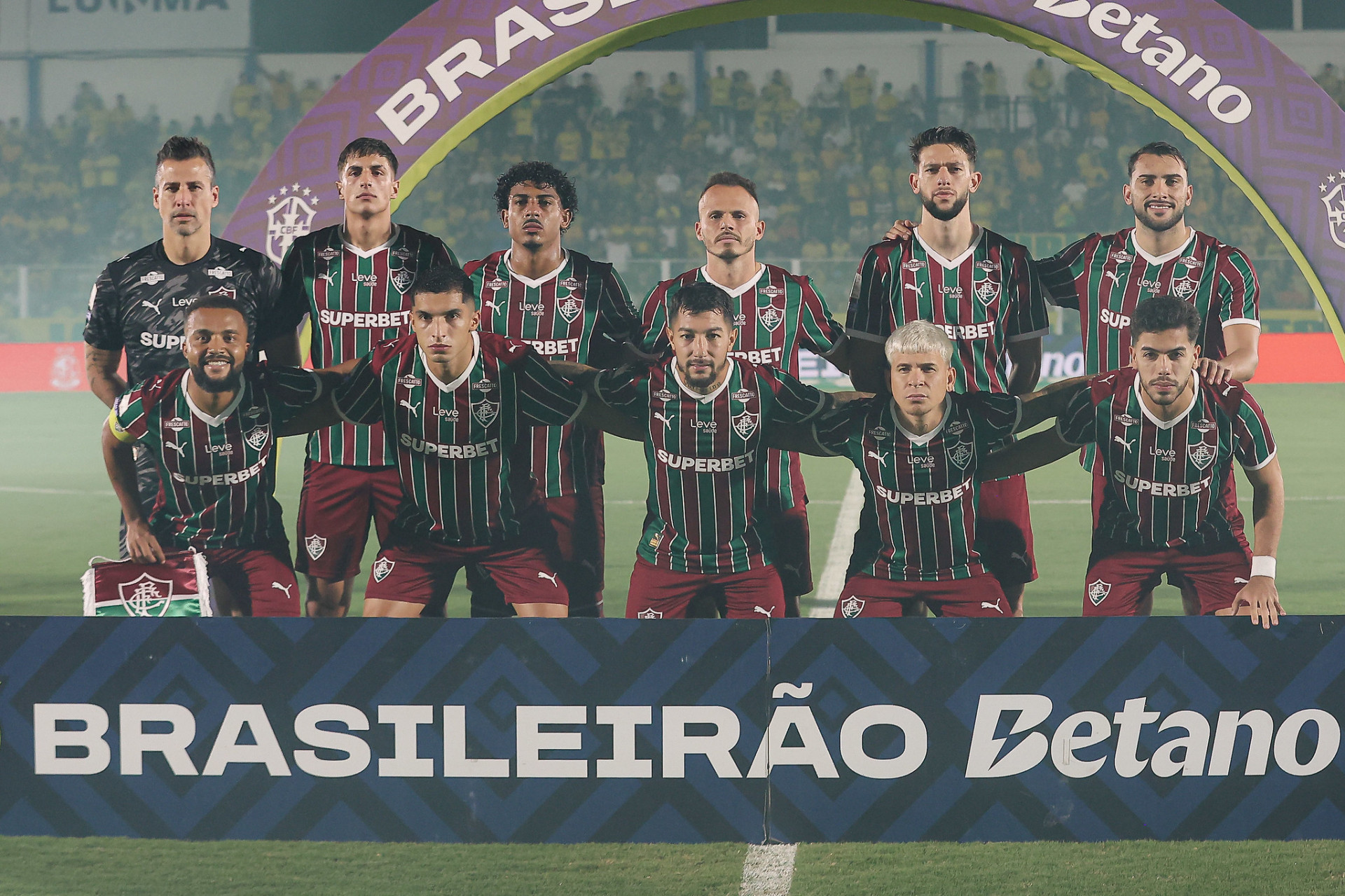 Time do Fluminense perfilado antes do jogo no Maião - Lucas Merçon / Fluminense