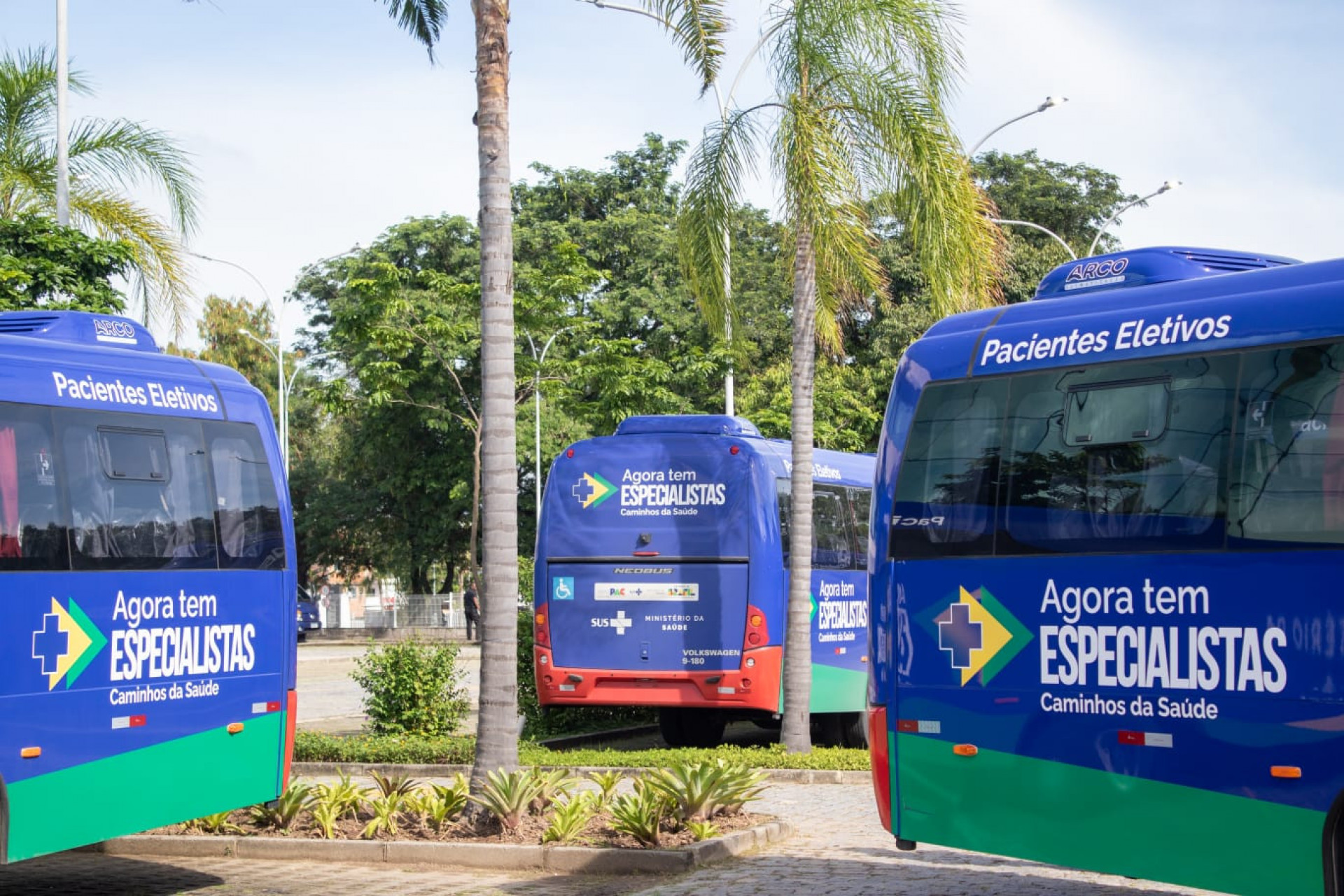 Entrega de veículos para transporte de pacientes do SUS - Érica Martin/Agência O DIA