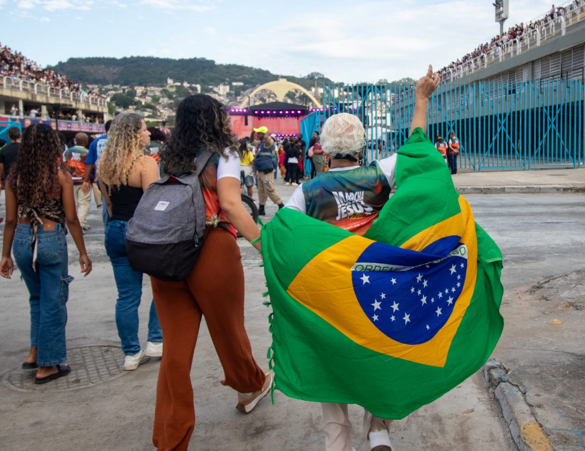Fiés levaram bandeiras do Brasil para a 19ª edição Marcha para Jesus - Érica Martin/Agência O Dia