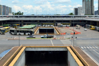 Dupla é presa por tentar matar homem a facadas em rodoviária de Brasília