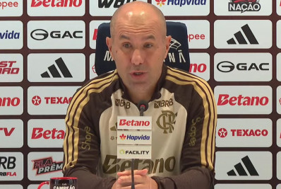Jardim fala de expulsão do Carrascal: 'Muito fácil dar cartões vermelhos ao Flamengo'