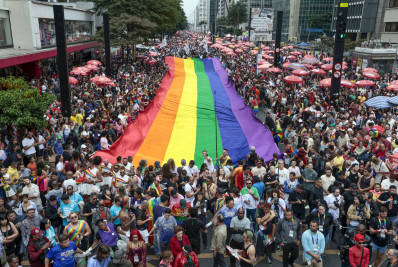 PL que veta criança em evento LGBTQIA+ é inconstitucional, diz jurista