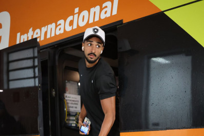 Empréstimo de Chris Ramos se aproxima do fim, mas meta garante permanência no Botafogo