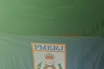Denúncia de pesca predatória leva à apreensão de 250 quilos de pescado e crustáceos em Paraty