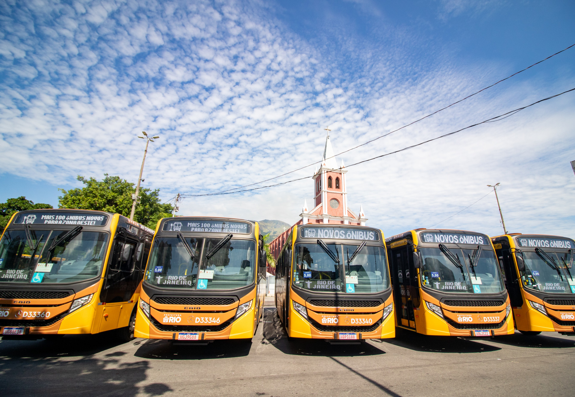 Novos veículos começam a operar em oito linhas na Zona Oeste, com redução de intervalos - Érica Martin/Agência O Dia