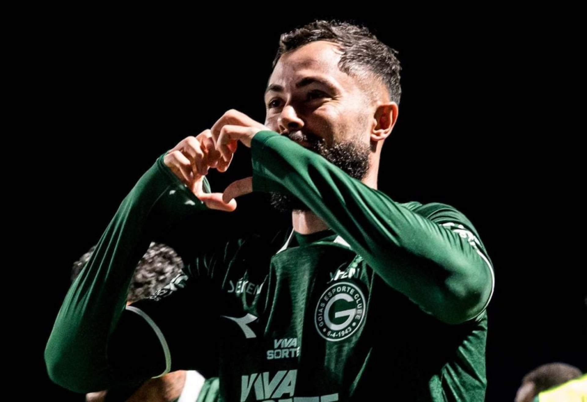 Goi&aacute;s aproveita vantagem em campo e vence o Ava&iacute; na Ressacada