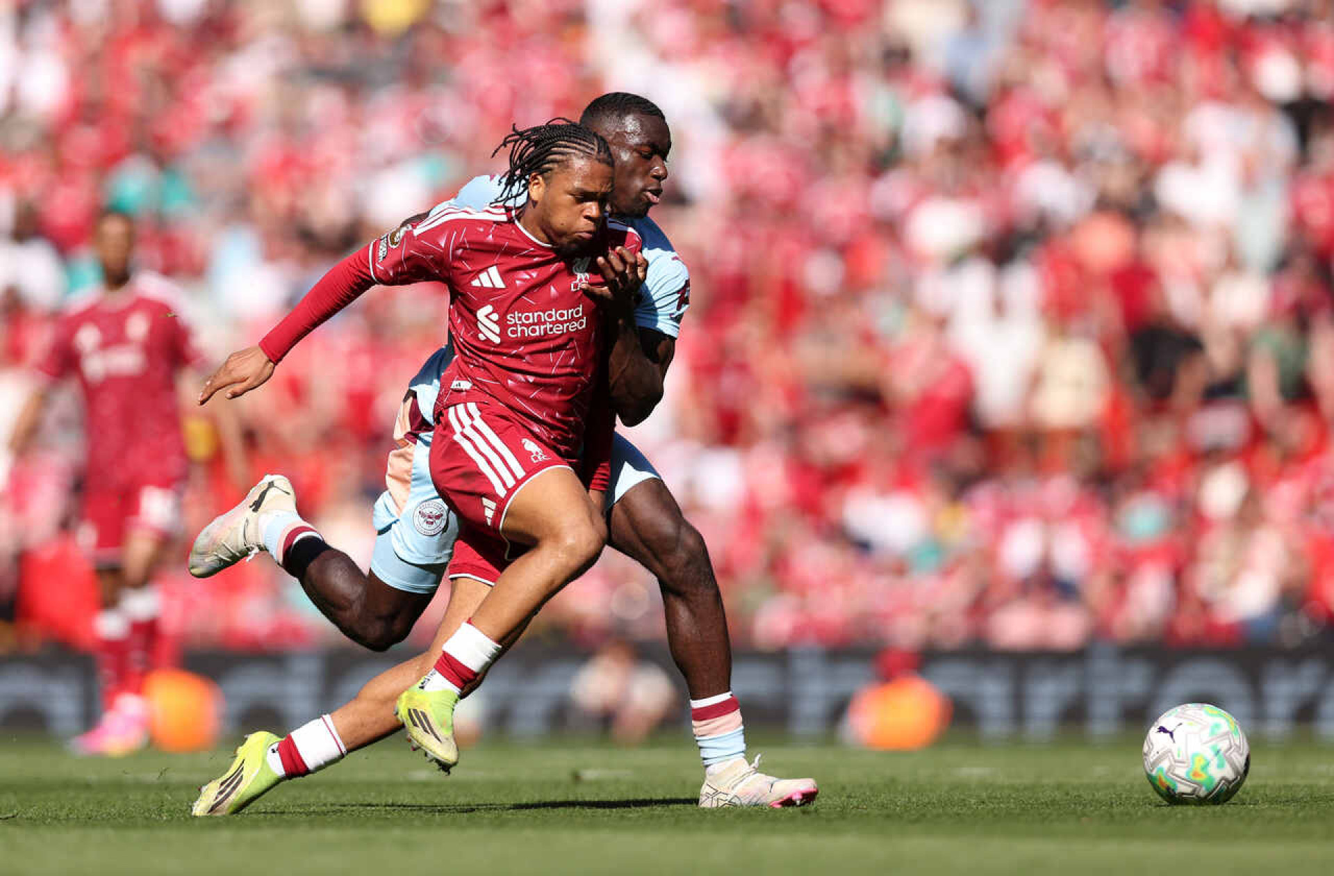 Liverpool empata com Brentford em despedida de Salah em Anfield