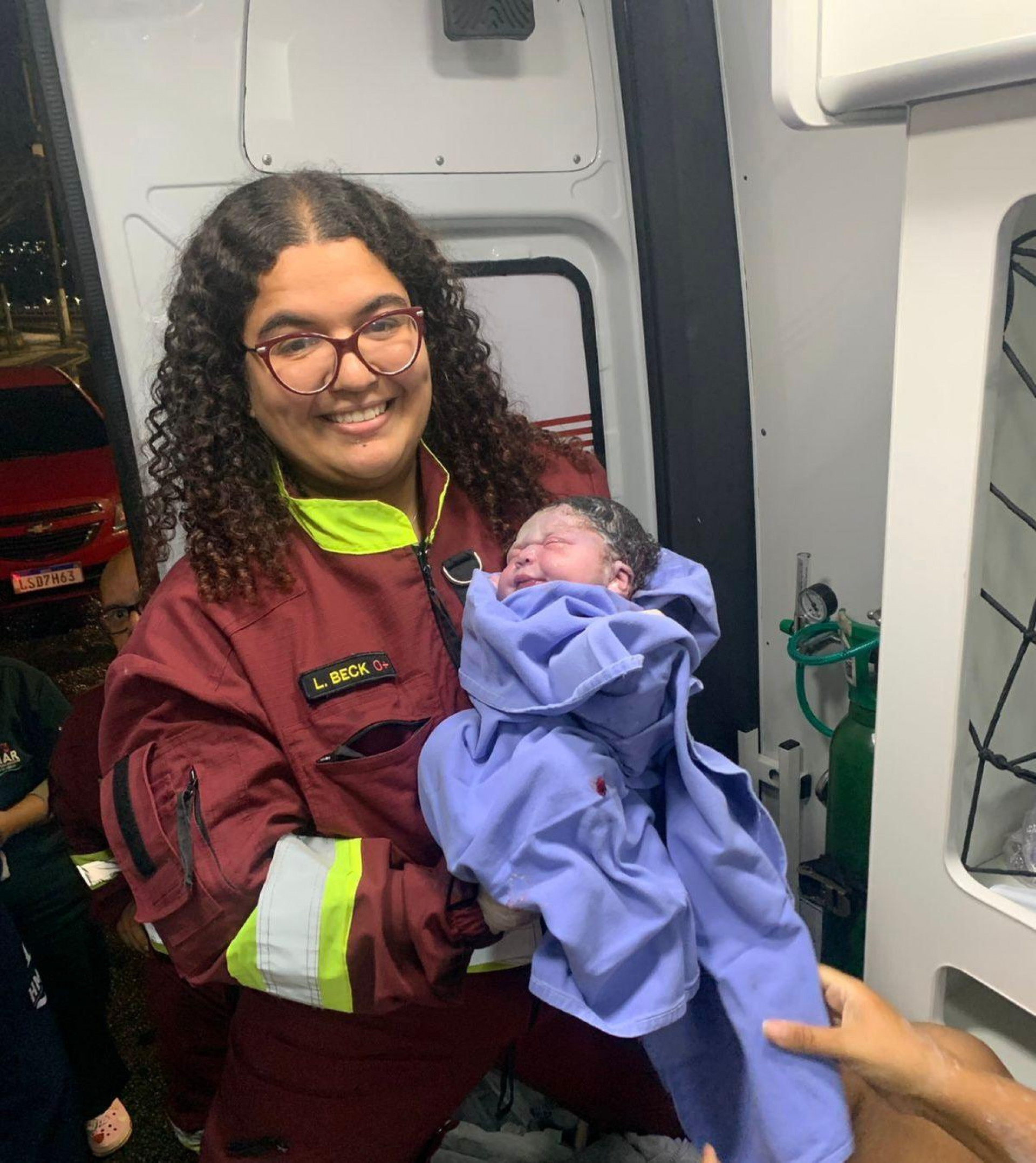 Parto de emergência em ambulância mobiliza equipe de resgate na Rio-Santos, em Angra dos Reis