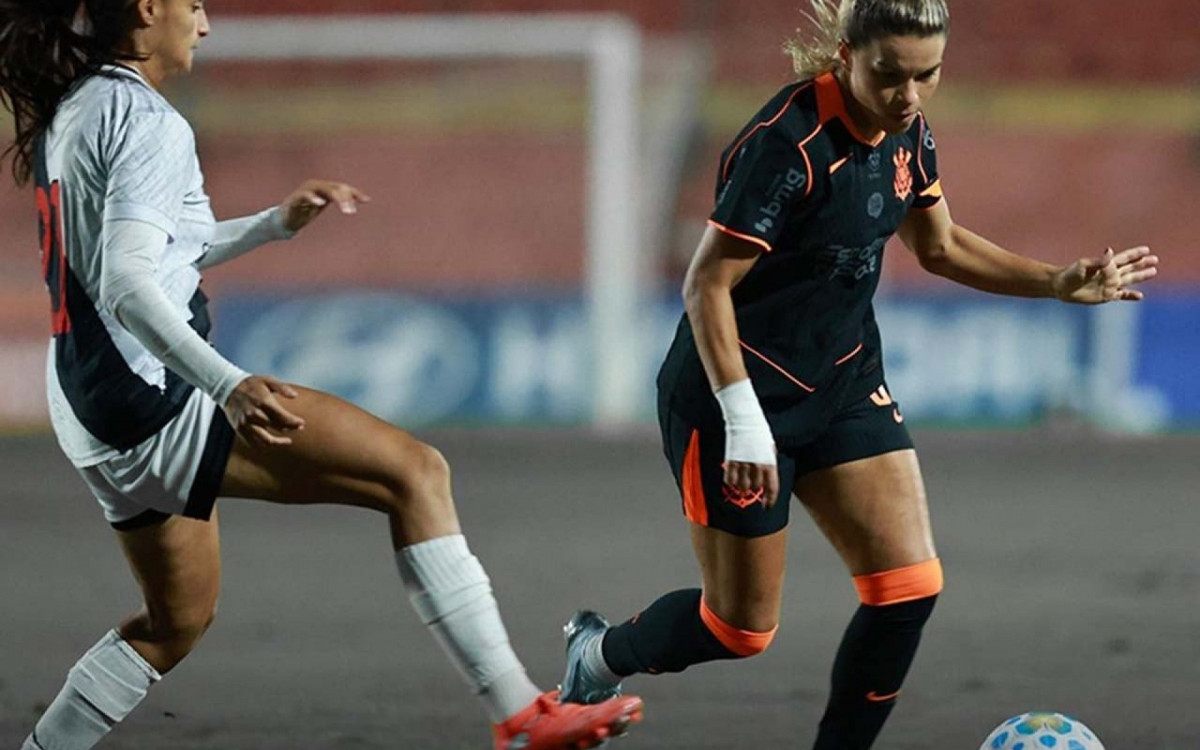 Corinthians goleia o Mixto no Canind&eacute; e retoma a lideran&ccedil;a do Brasileir&atilde;o Feminino