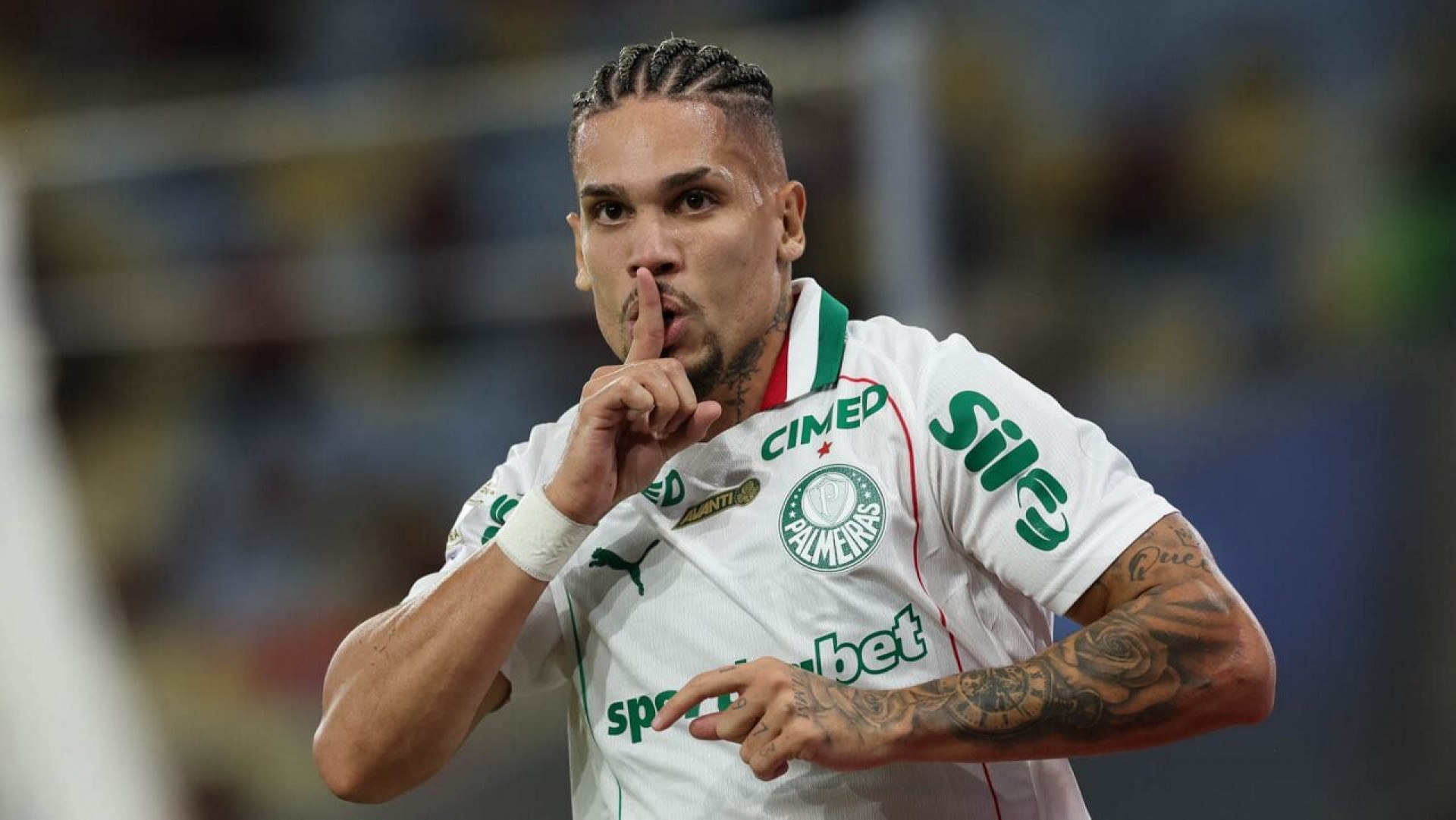 “Faz parte do jogo”, diz Leila sobre comemora&ccedil;&atilde;o de Paulinho contra o Flamengo