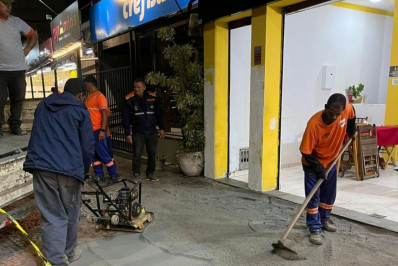 Cratera assusta moradores e mobiliza força-tarefa no Centro de Rio das Ostras