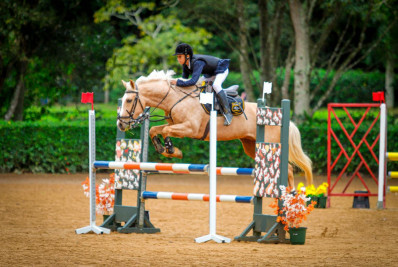Escola de Hipismo de Volta Redonda conquista medalha de ouro na 4ª etapa da Liga Estadual