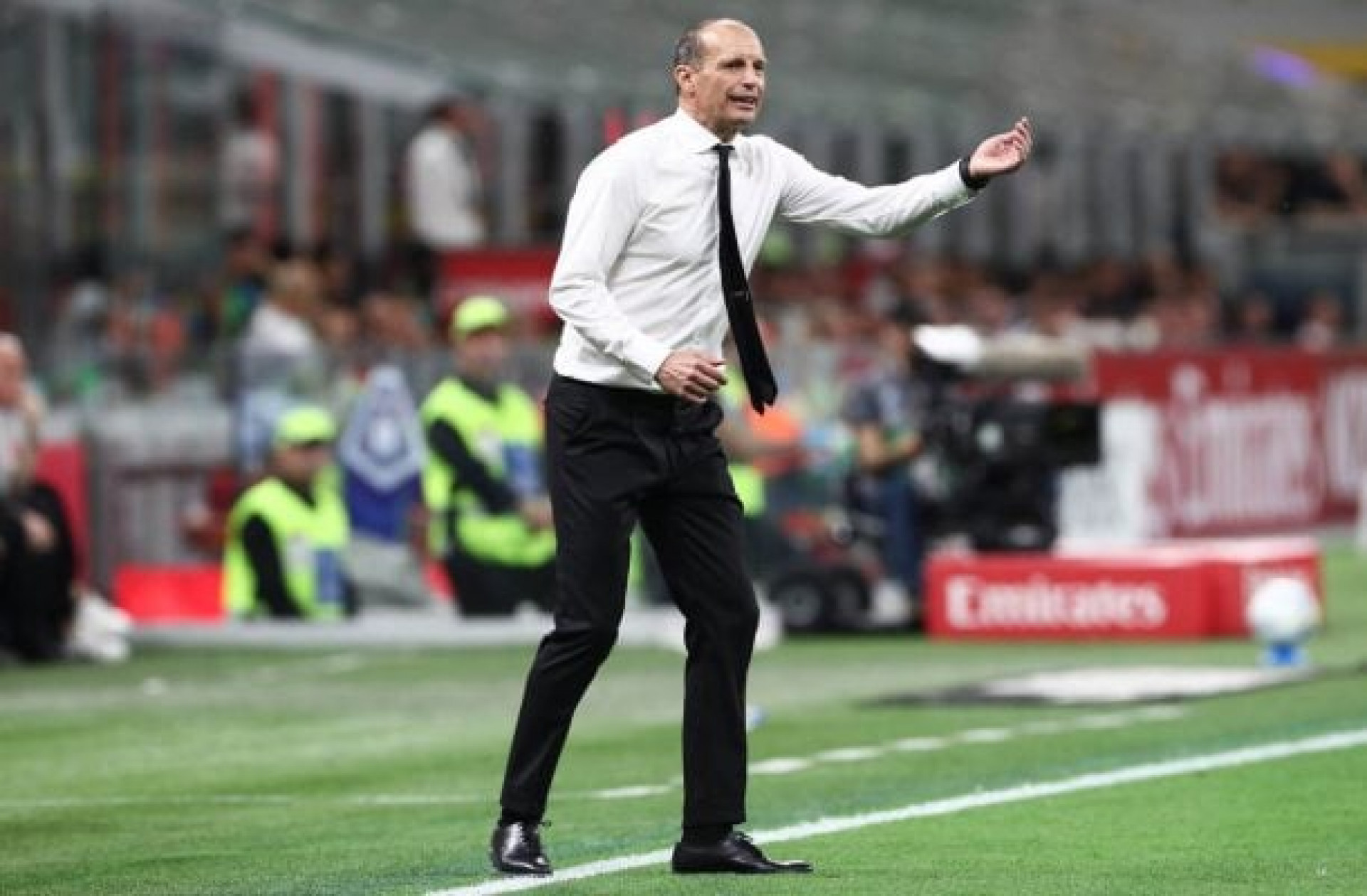 Milan demite Allegri e inicia grande reformula&ccedil;&atilde;o ap&oacute;s temporada frustrante