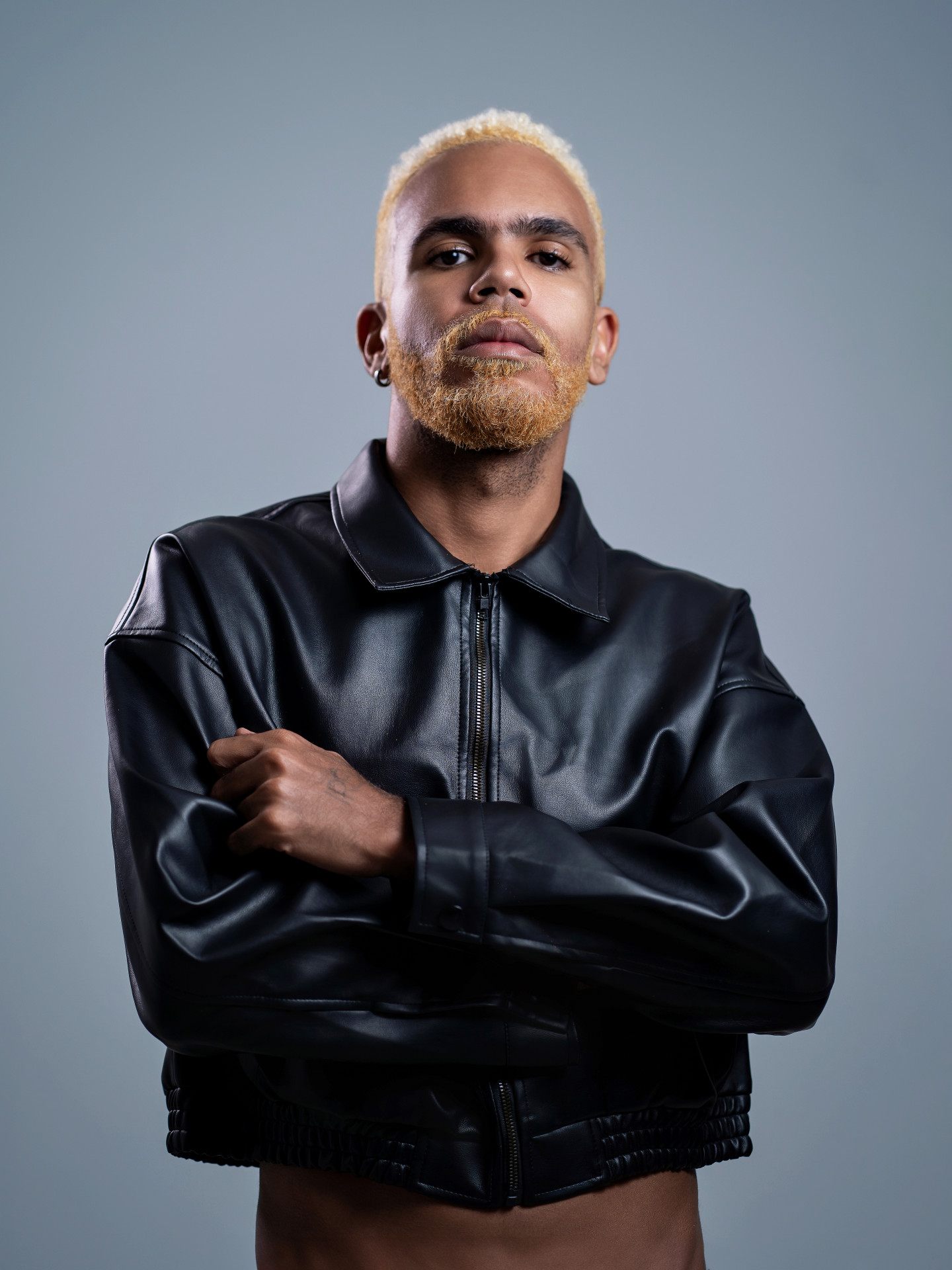 Rapper Hiran estreia show do álbum 'Imundo' no Rio após ataques nas redes