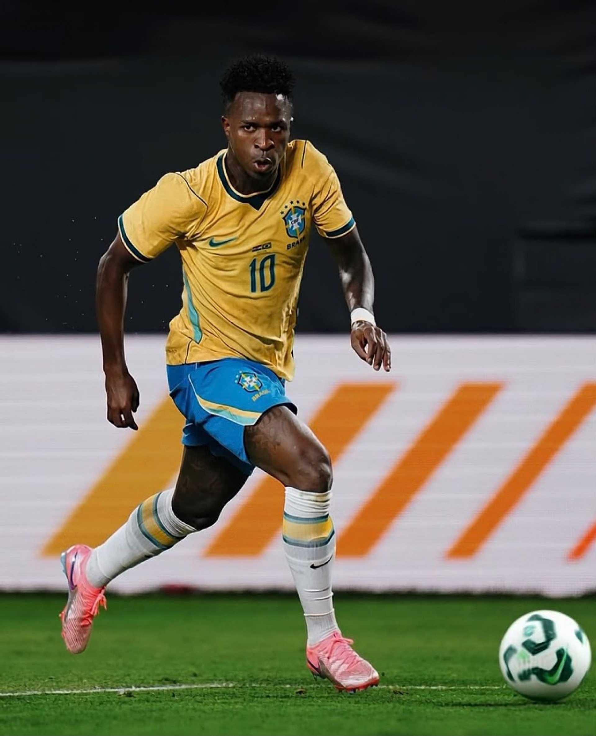 Vini Jr &eacute; um dos grandes destaques da sele&ccedil;&atilde;o brasileira - Divulga&ccedil;&atilde;o / Redes sociais