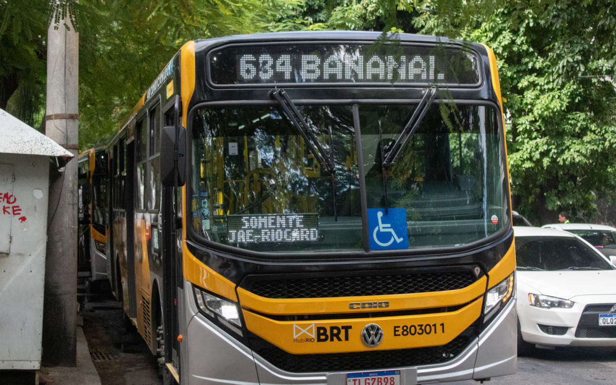 Novas mudan&ccedil;as nos &ocirc;nibus para pagamento de passagem, linha 634 &eacute; a primeira com o novo validador ainda em fase experimental liga Tijuca ao Bananal na Ilha do Governador. Foto: &Eacute;rica Martin/ Ag&ecirc;ncia O Dia