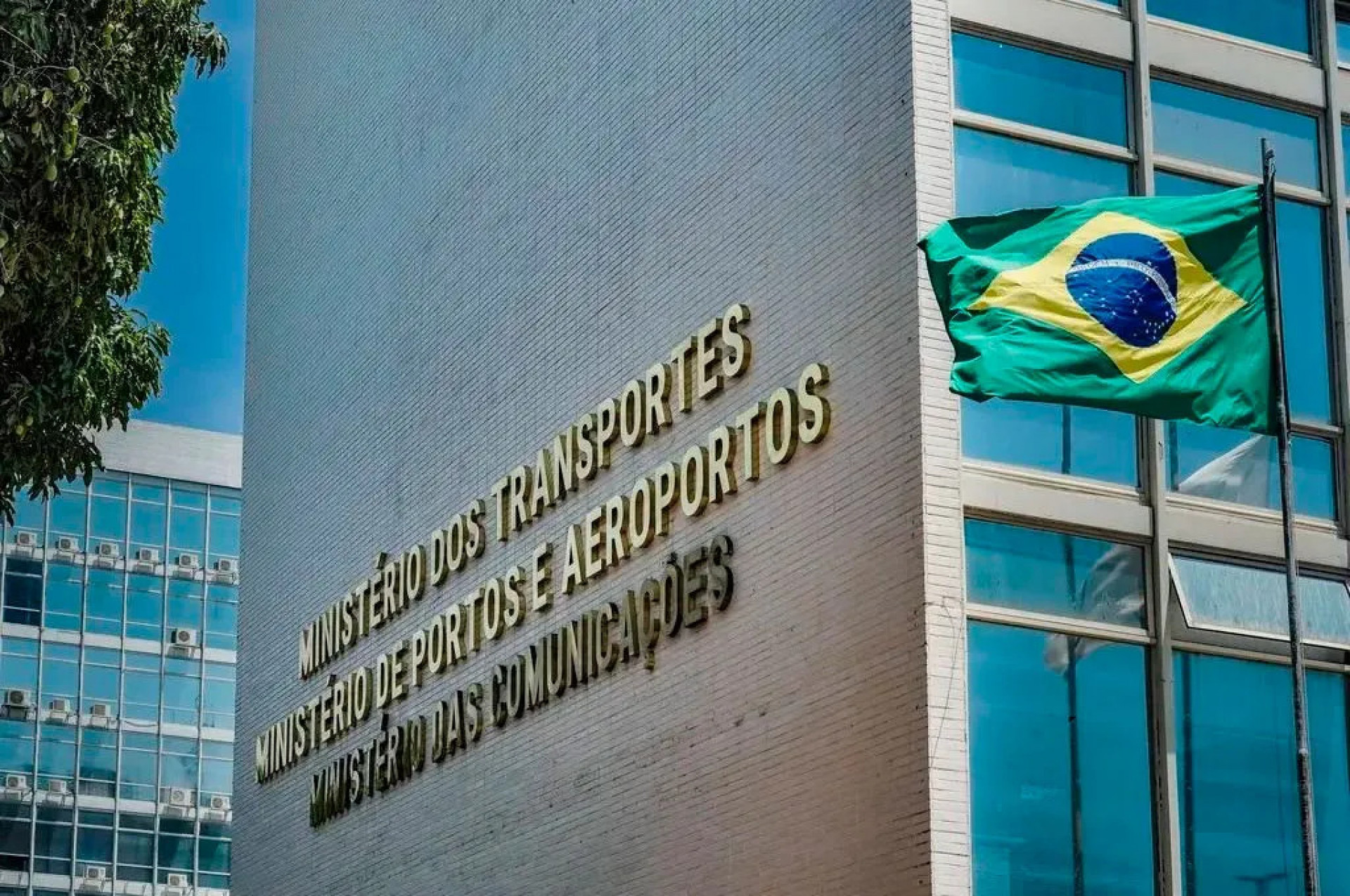 Governo pede apoio do Congresso para converter MP das aéreas em lei para garantir crédito