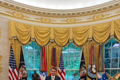 Flávio Bolsonaro visita Donald Trump na Casa Branca