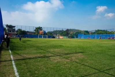 Prefeitura de Duque de Caxias entrega novo campo do Coreia
