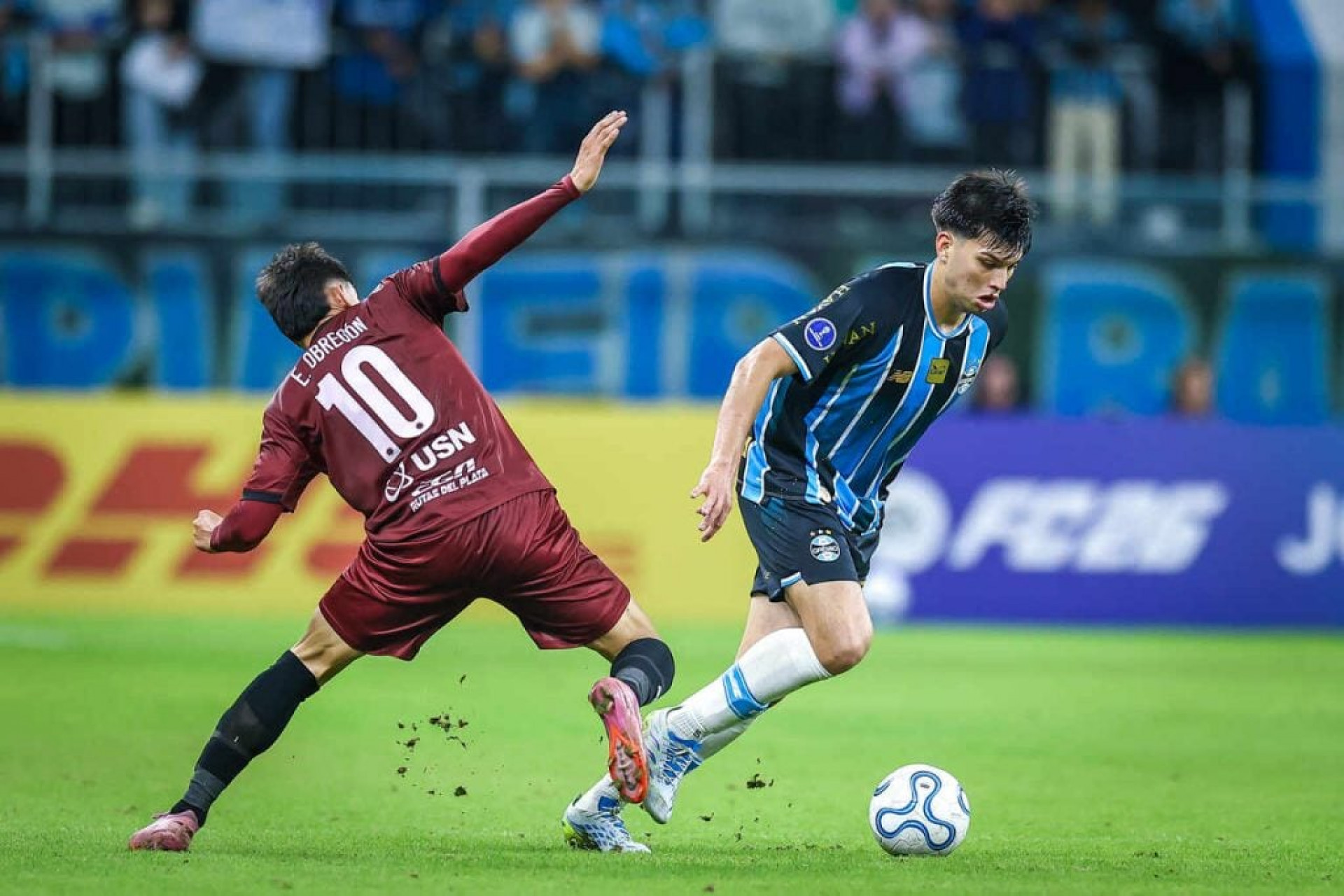 Criticado pela torcida, Luis Castro analisa o empate do Gr&ecirc;mio