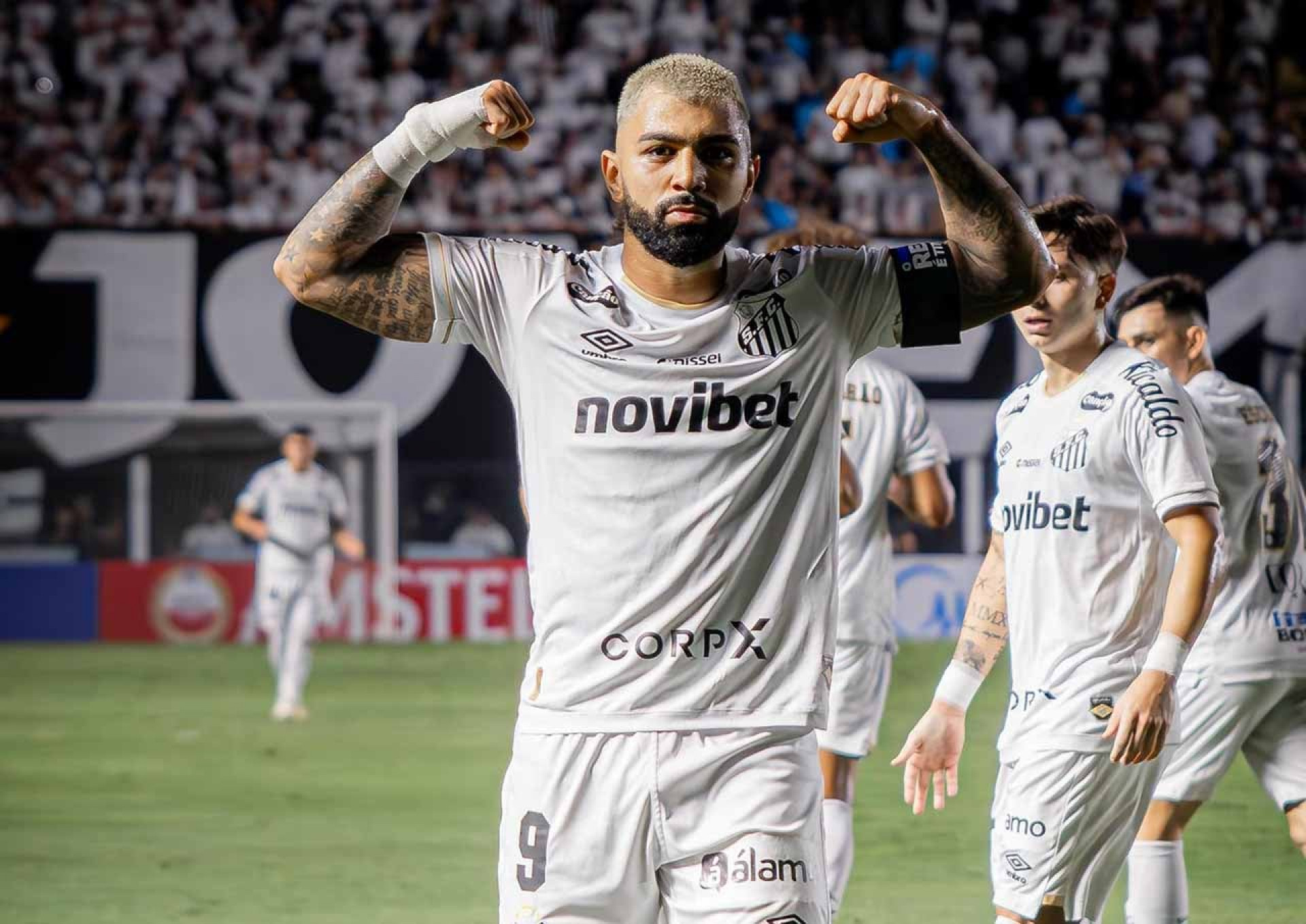 Santos domina Deportivo Cuenca e carimba vaga nos playoffs da Sul-Americana