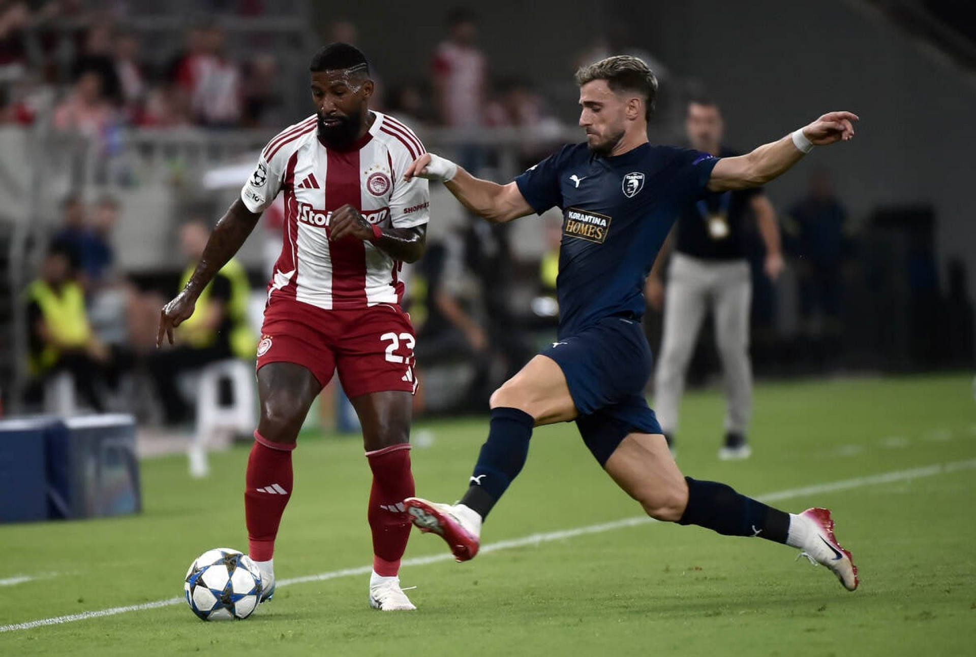 Athletico faz proposta ao lateral-direito Rodinei, ex-Flamengo