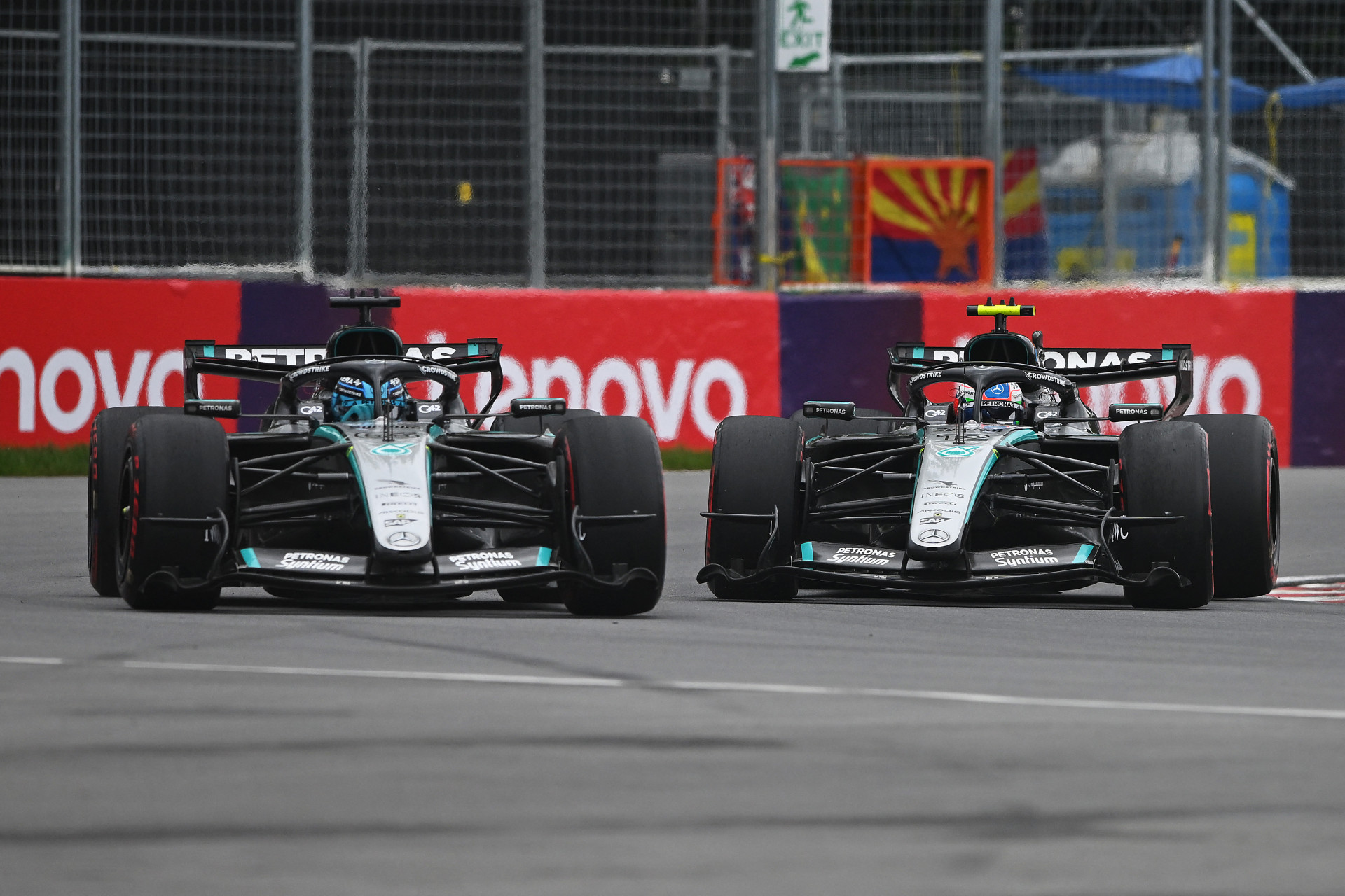 Com aumento da tensão, chefe da Mercedes admite limitar disputa entre pilotos
