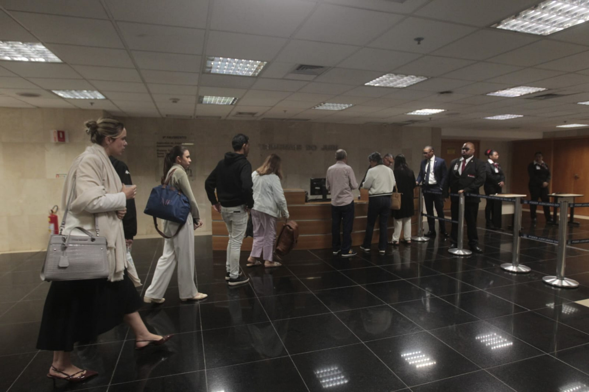 Diversas pessoas acompanham o julgamento do caso Henry Borel, no II Tribunal do Júri da Capital - Reginaldo Pimenta / Agência O Dia