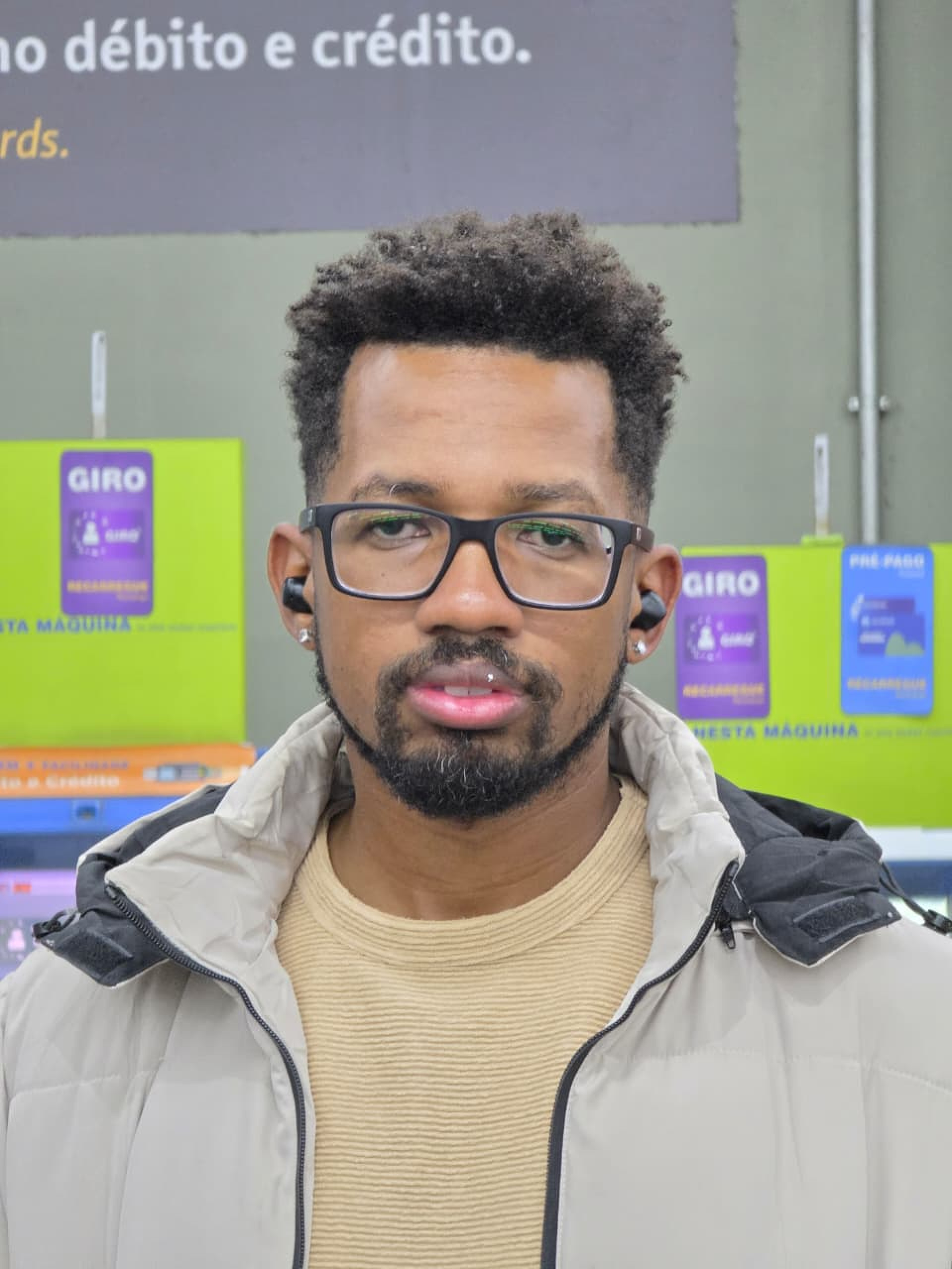 O engenheiro el&eacute;trico Marcus Vinicius da Silva n&atilde;o tem pressa para quitar as d&iacute;vidas - Victor Louro / O Dia