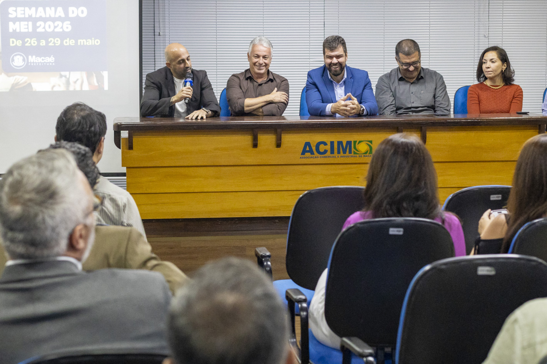 Empreendedores participaram da abertura da Semana do MEI em Maca&eacute; em busca de qualifica&ccedil;&atilde;o e novas oportunidades de neg&oacute;cios - Foto: Bruno Campos