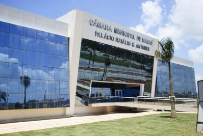 Clima esquenta entre aliados na Câmara de Macaé após debate sobre PT e Lindbergh Farias