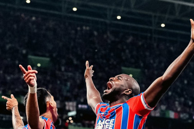 Crystal Palace vence Rayo Vallecano e conquista taça europeia pela primeira vez