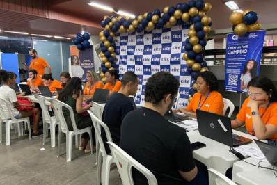 Estação Carioca do metrô tem mutirão com quase 5 mil vagas para estágio e jovem aprendiz