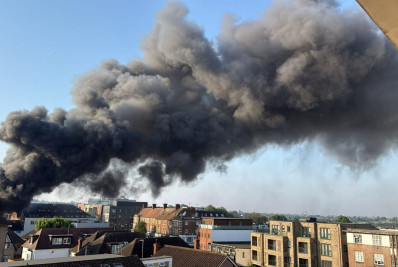 Vídeo: Incêndio atinge mercado judeu em Londres