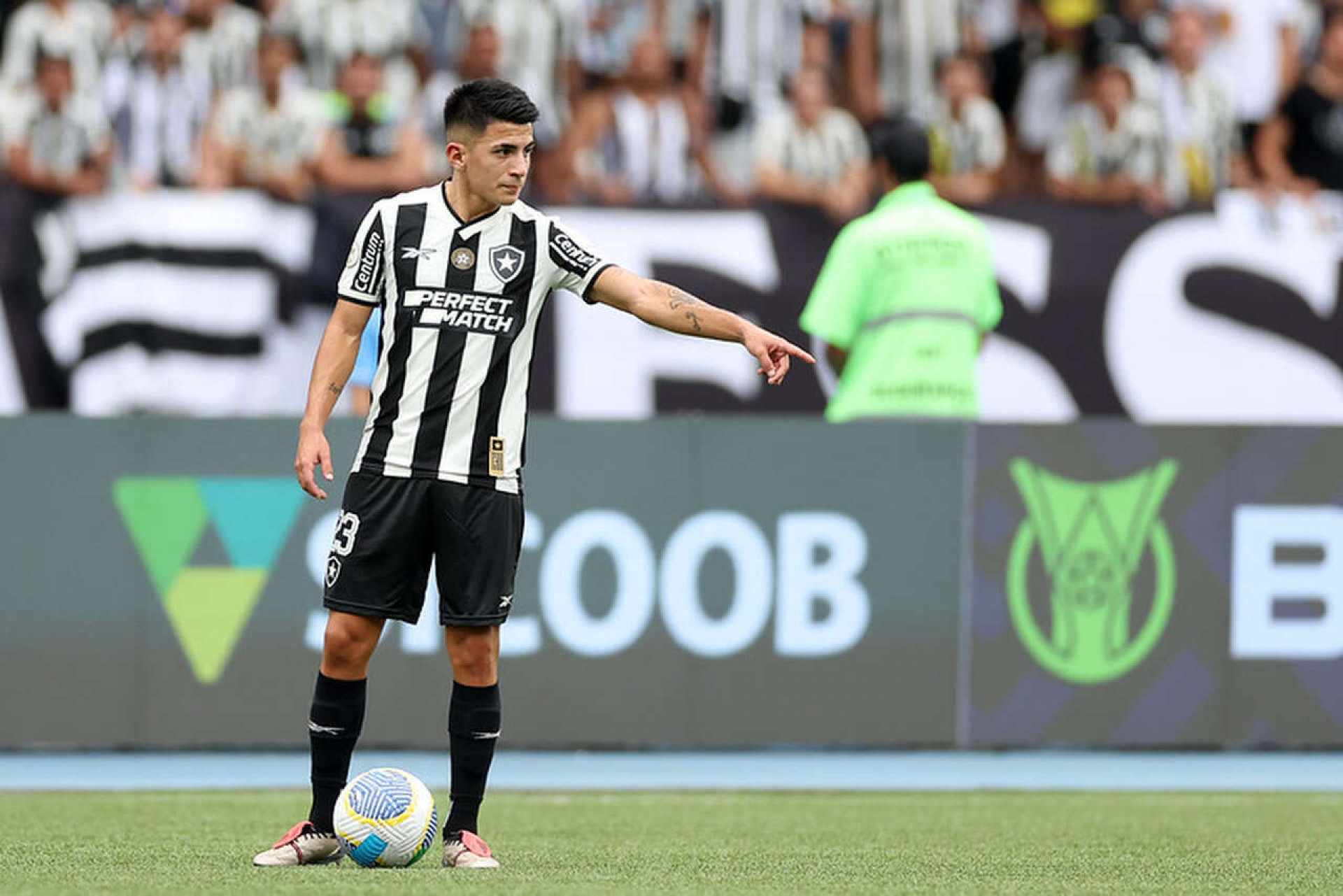 Botafogo sofre mais um transfer ban da Fifa