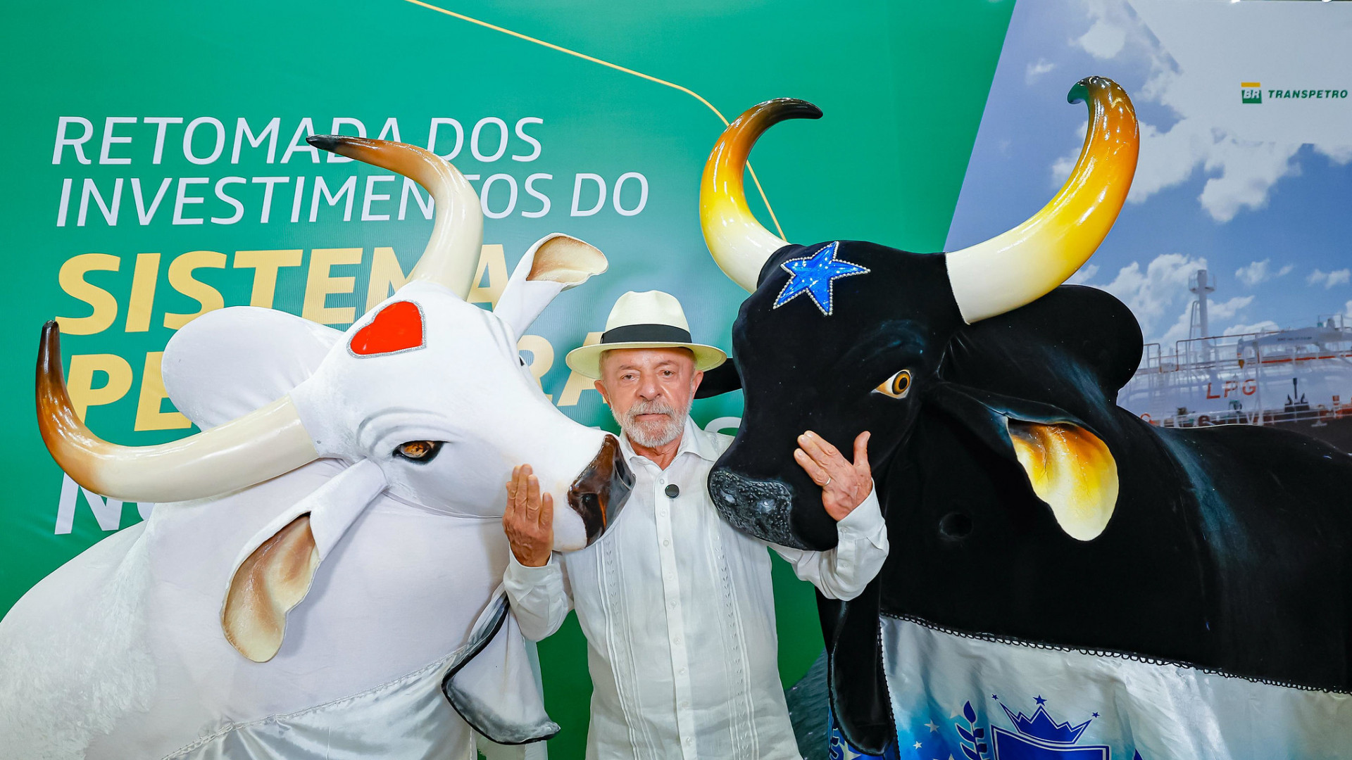 Governo tentará recomprar refinarias privatizadas, diz Lula