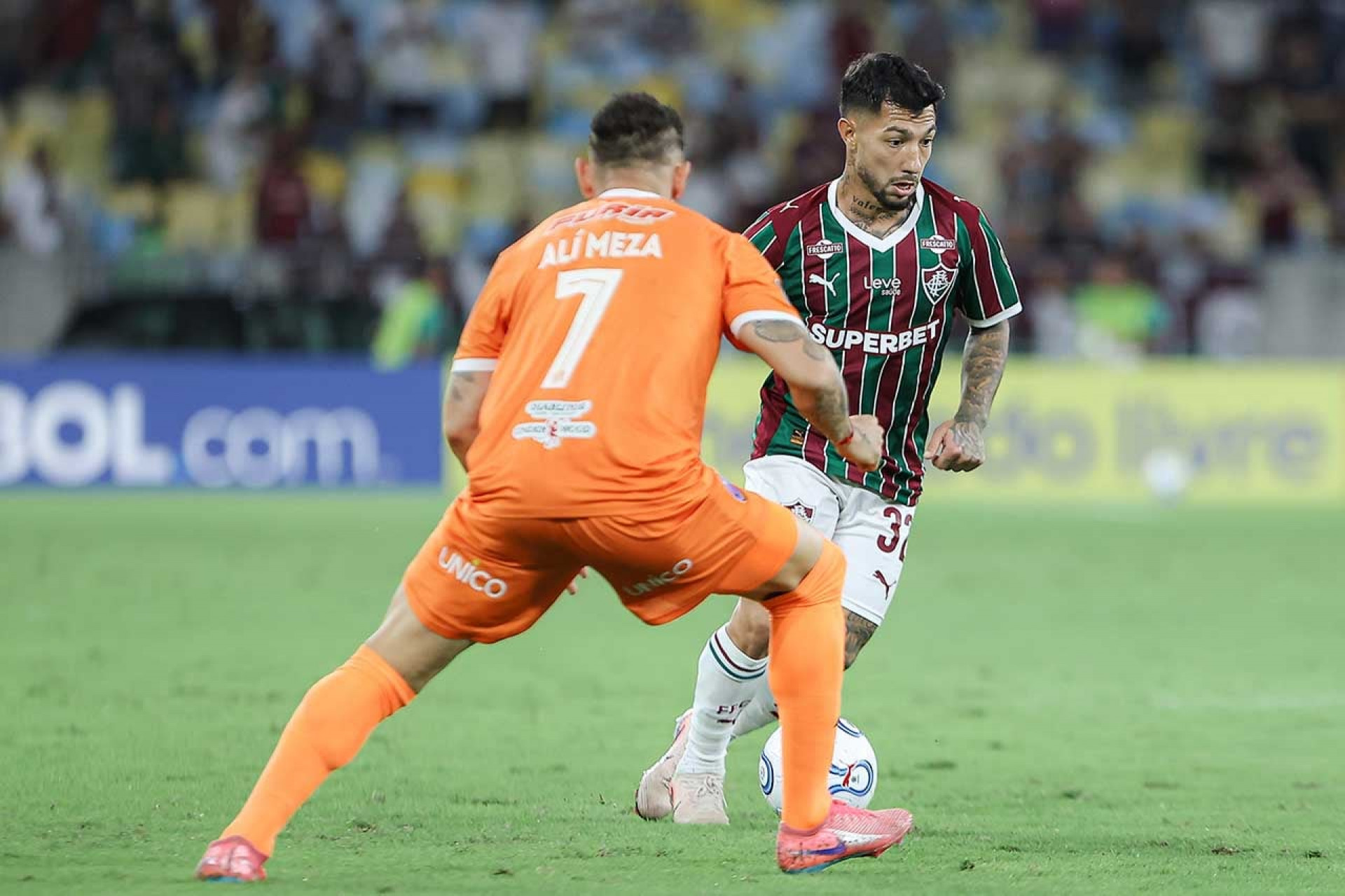 Fluminense vence La Guaira, tem ajuda do Rivadavia e vai &agrave;s oitavas da Libertadores