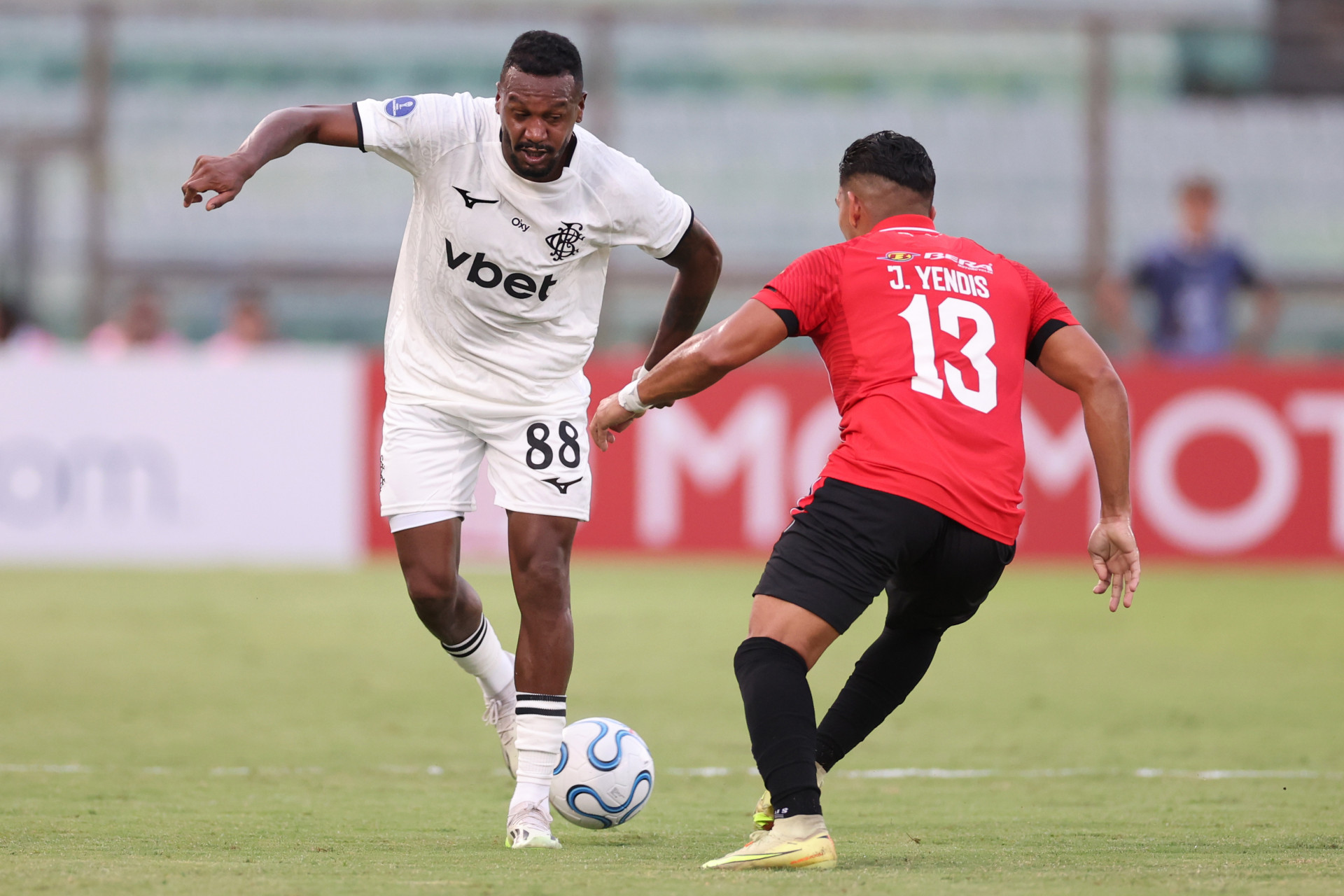 Edenilson. Caracas VEN x BOTAFOGO pela Conmebol Sulamericana no Estadio Olimpico de la U.C.V, 27 de Maio de 2026, Caracas, Venezuela. . Foto: Vitor Silva/Botafogo.
Imagem protegida pela Lei do Direito Autoral Nº 9.610, DE 19 DE FEVEREIRO DE 1998. Sendo proibido qualquer uso comercial, remunerado e manipulacao/alteracao da obra. - Vitor Silva / Botafogo