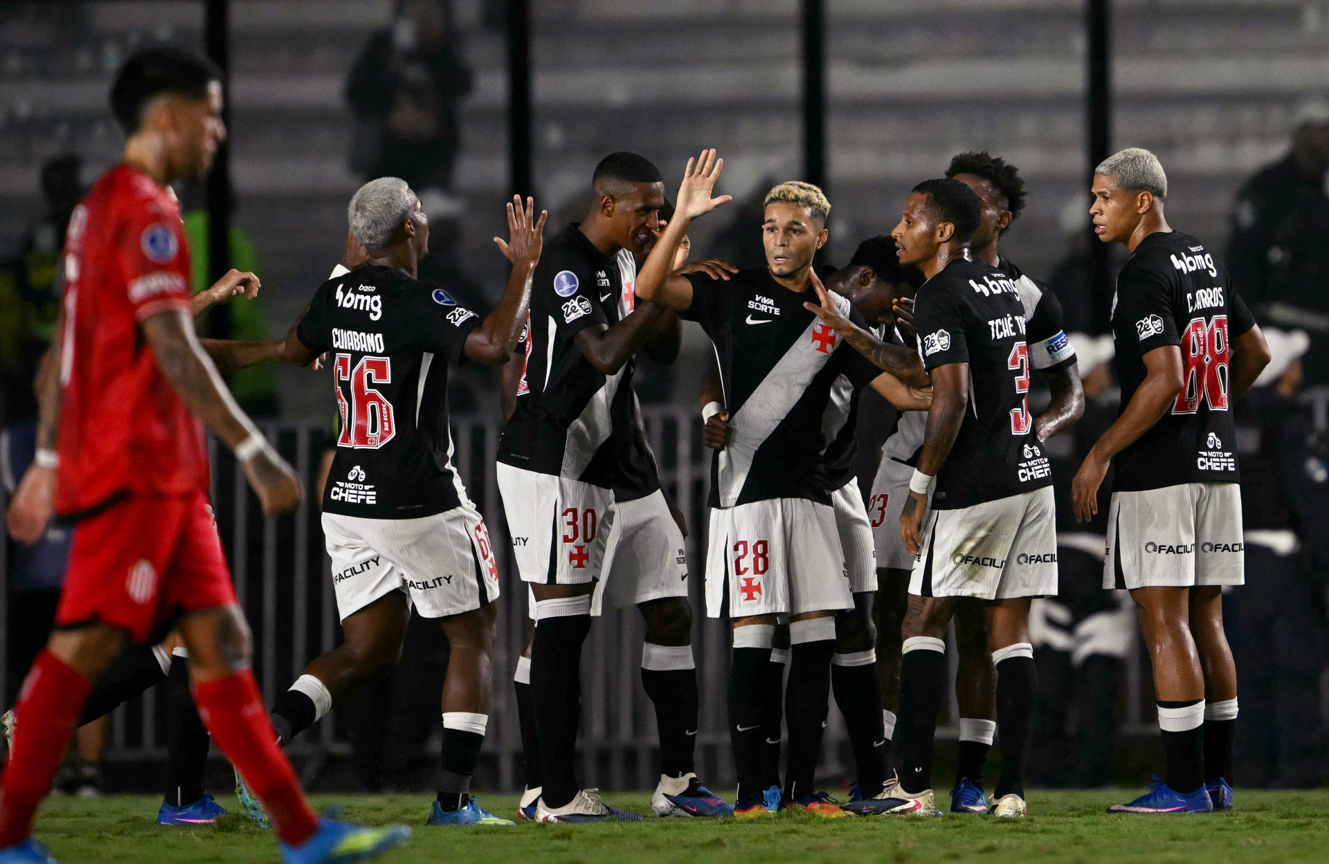 Vasco derrotou o Barracas em São Januário - AFP