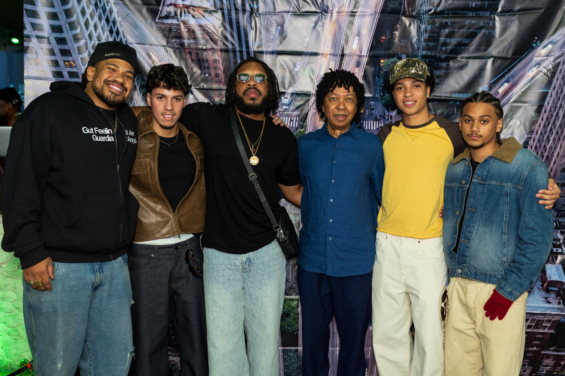 Djavan e mais famosos prestigiam audição do álbum da banda Trivia - Matheus Plock / Divulgação